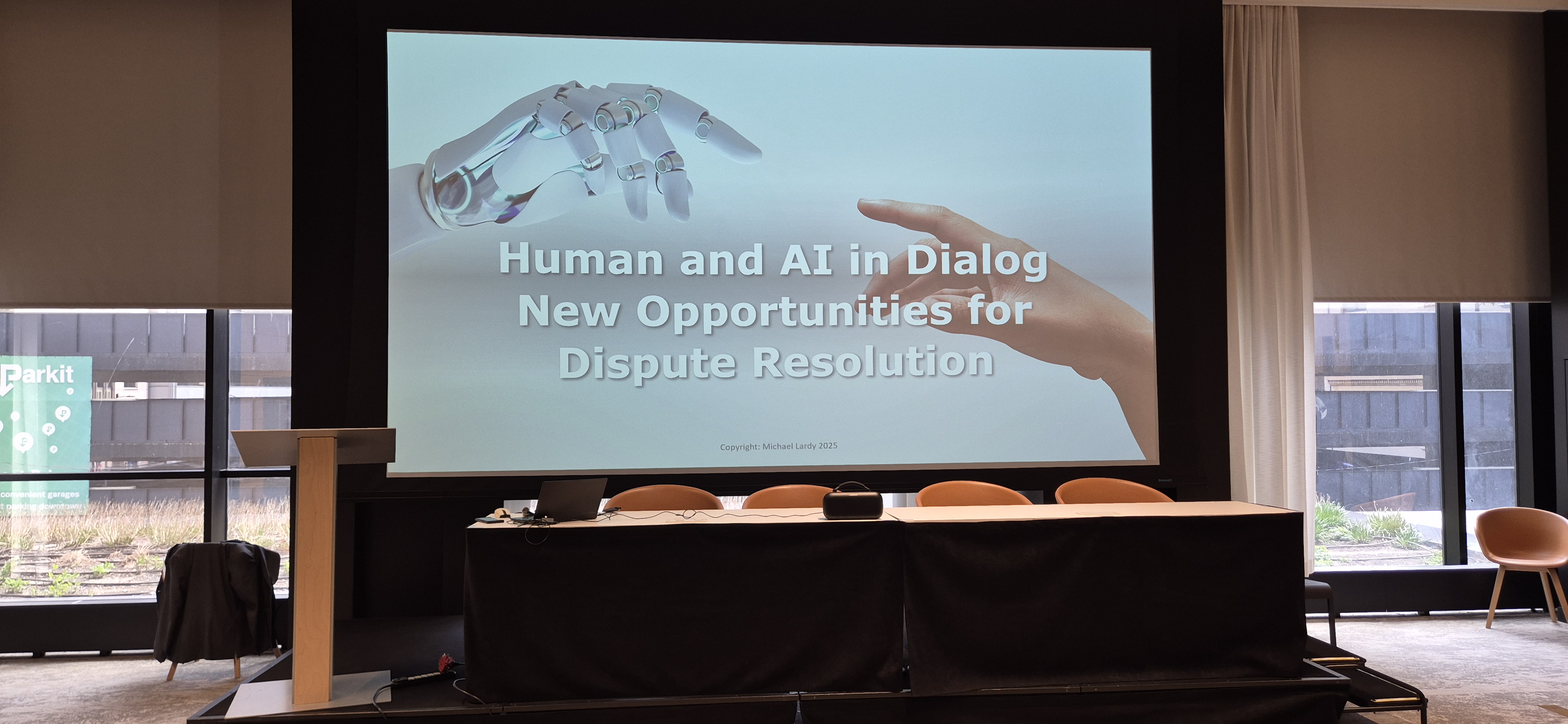 Vortrag über KI und Mediation - Human and AI in Dialog